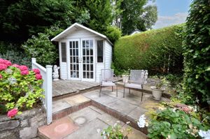 Garen summerhouse- click for photo gallery